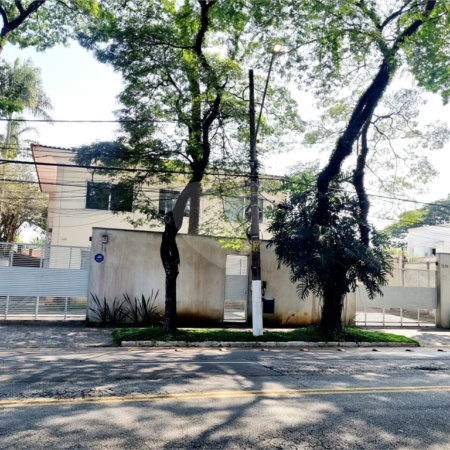 Sobrado à venda com 6 suítes em Alto de Pinheiros, São Paulo, SP