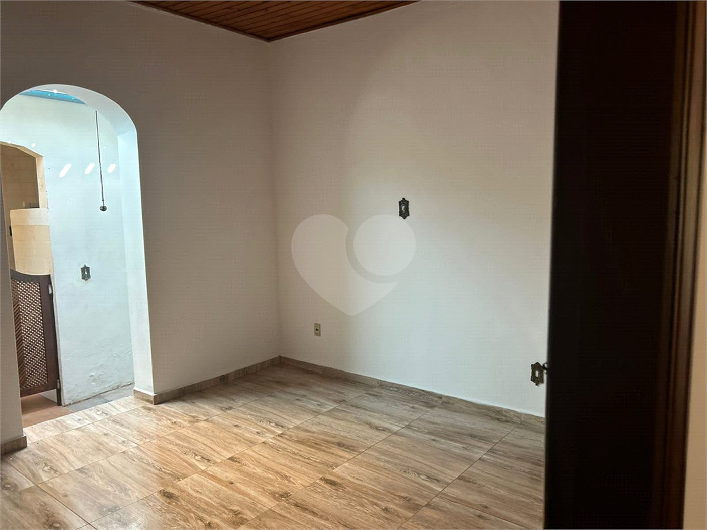 Casa para alugar com 6 quartos, sendo 3 suítes, no Centro, São Manuel, SP