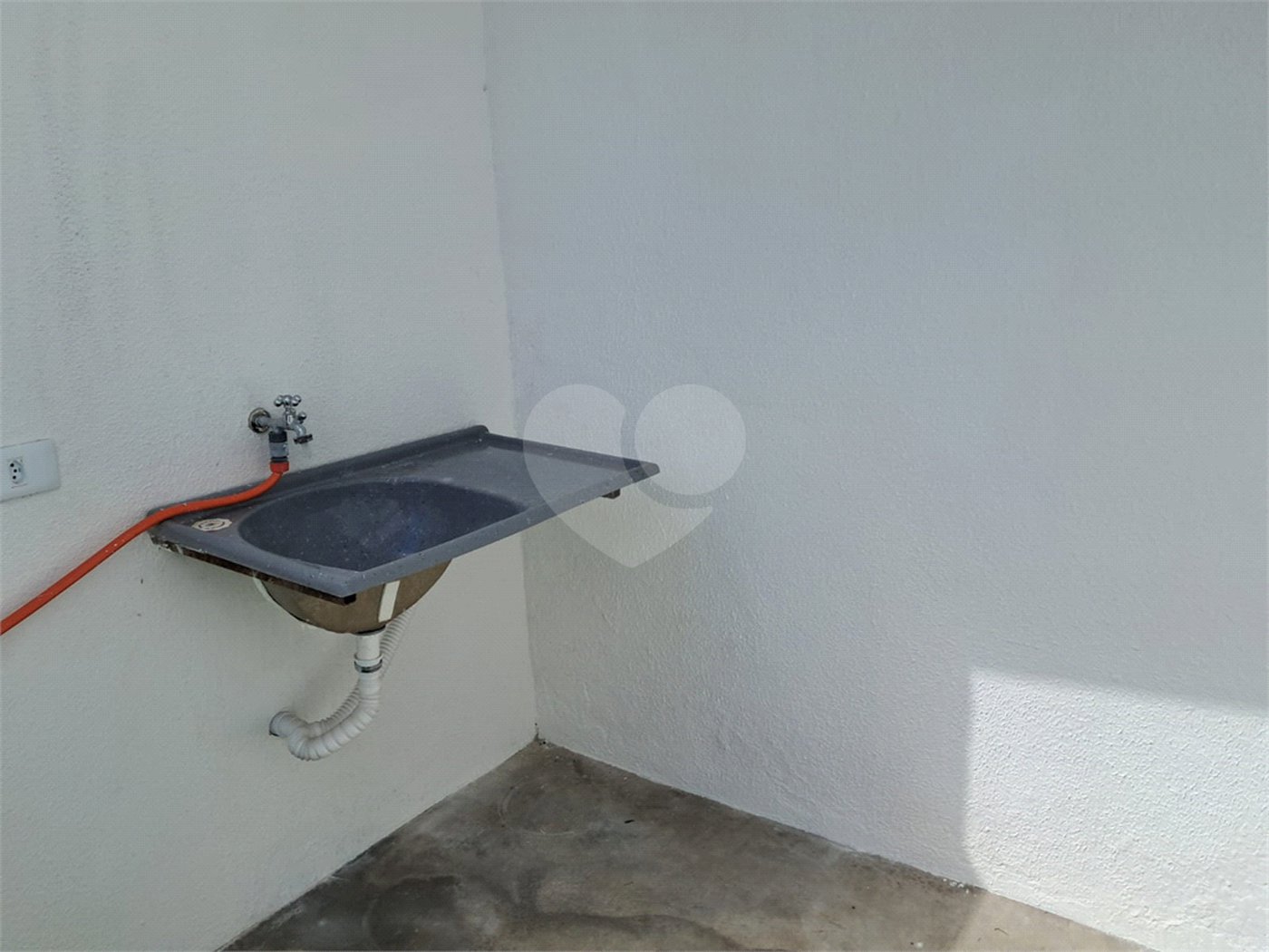 Casa para alugar com 1 suíte no condomínio Sem Nome, São Paulo - SP