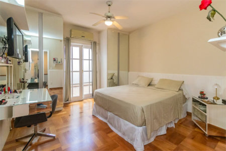 Casa à venda com 4 quartos, sendo 3 suítes, em Brooklin Paulista, São Paulo, SP