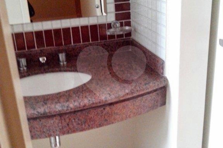 Flat à venda com 1 quarto em Santana, São Paulo, SP
