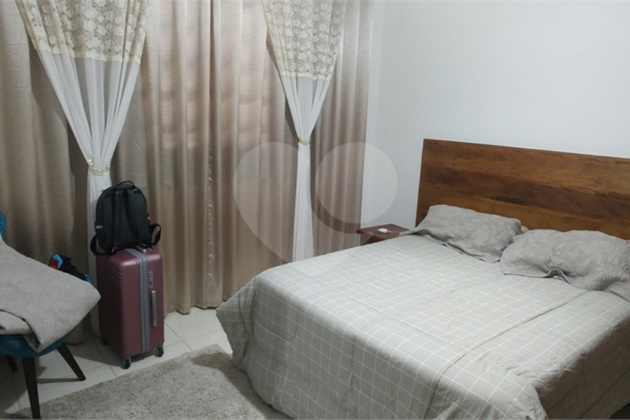 Casa à venda com 4 suítes no Centro, Extrema, MG