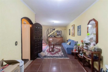Casa à venda com 3 quartos, sendo 2 suítes,  em Jardim Santa Mena, Guarulhos, SP