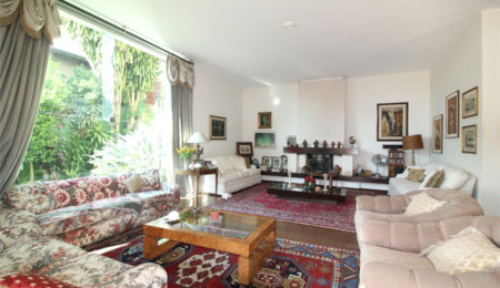 Casa à venda com 4 suítes em Jardim Leonor, São Paulo, SP