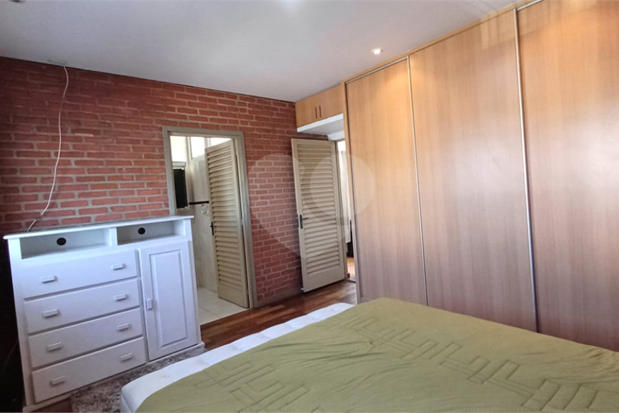 Sobrado à venda com 3 quartos, sendo 1 suíte, em Jabaquara, São Paulo, SP