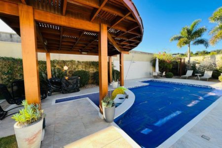 Casa à venda ou para alugar com 4 suítes em Observatório, Vinhedo, SP