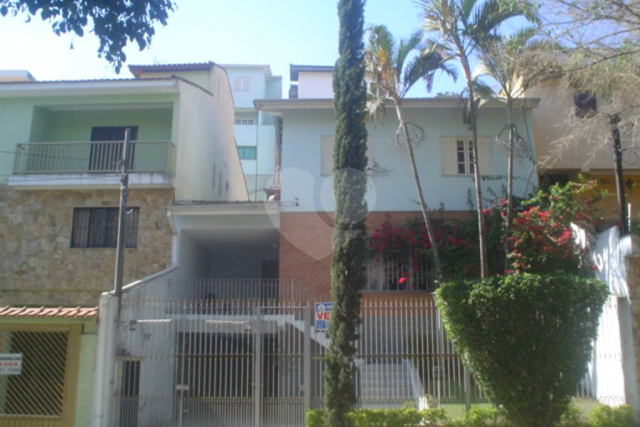 Sobrado à venda com 3 quartos, sendo 2 suítes, em Tremembé, São Paulo, SP