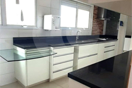Apartamento à venda com 4 quartos, sendo 3 suítes, em Cambuci, São Paulo, SP
