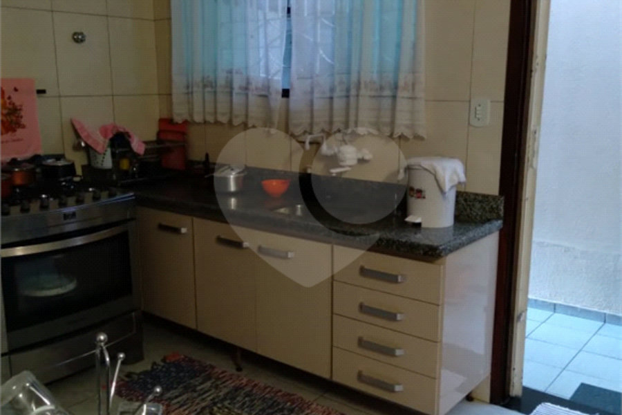Casa Térrea à venda com 3 quartos, sendo 1 suíte, em Vila Galvão, Guarulhos, SP