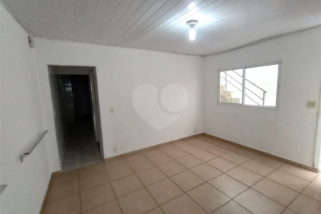 Sobrado à venda com 3 quartos em Sítio Pinheirinho, São Paulo, SP