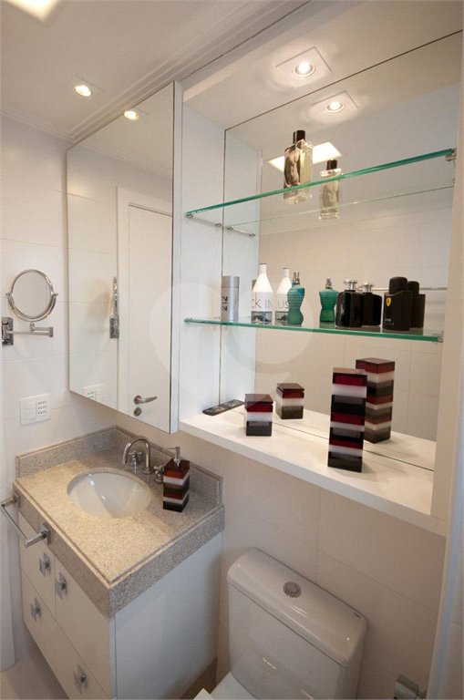 Apartamento à venda com 4 quartos, sendo 3 suítes, em Vila Romana, São Paulo, SP