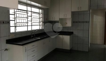 Casa Térrea à venda ou para alugar com 3 quartos, sendo 1 suíte, em Santana, São Paulo, SP