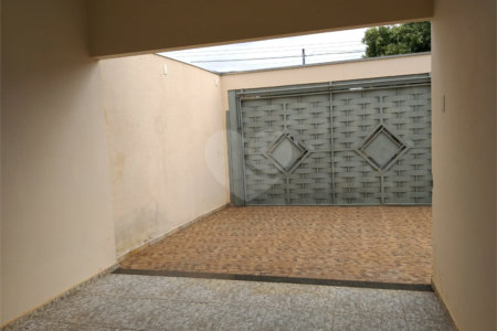 Casa à venda com 3 quartos, sendo 2 suítes, em Jardim das Estações (vila Xavier), Araraquara, SP