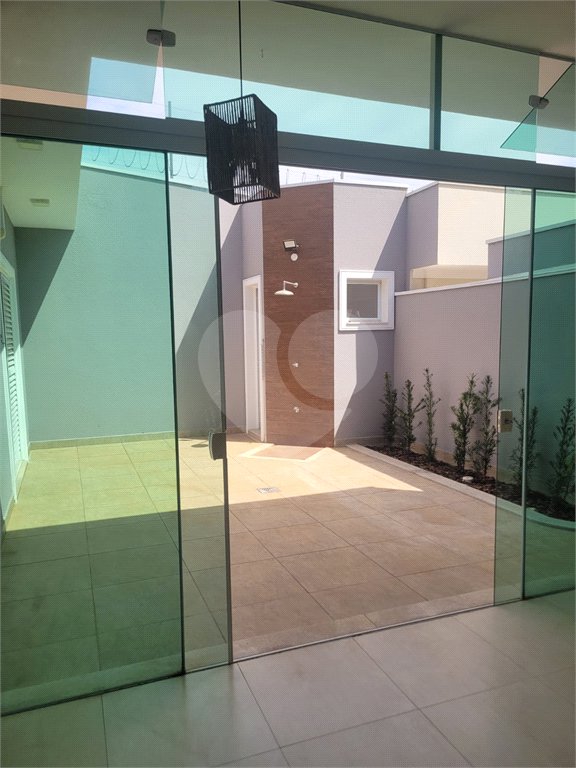 Indaiatuba- Condominio Maria Dulce-Venda e Locação - Terreno 300,00 ms - construido - 180,00 ms - Casa Terrea - 3 suites - escritório com ventilador, lavabo - cozinha com armários,forno, coifa e cooktop , ventilador - despensa - lavanderia com armarios- varanda gourmet com churrasqueira, quintal c