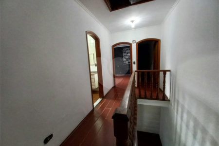 Casa à venda com 3 quartos, sendo 1 suíte, em Jardim das Vertentes, São Paulo, SP
