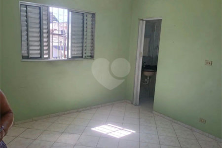 Sobrado à venda com 5 quartos em Vila Arriete, São Paulo, SP