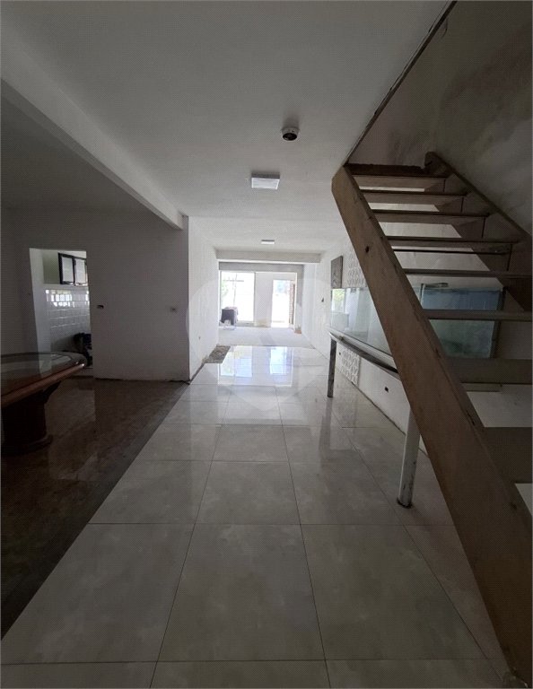 Casa à venda com 6 quartos, sendo 1 suíte,  em Vila Vitória, Mogi das Cruzes, SP