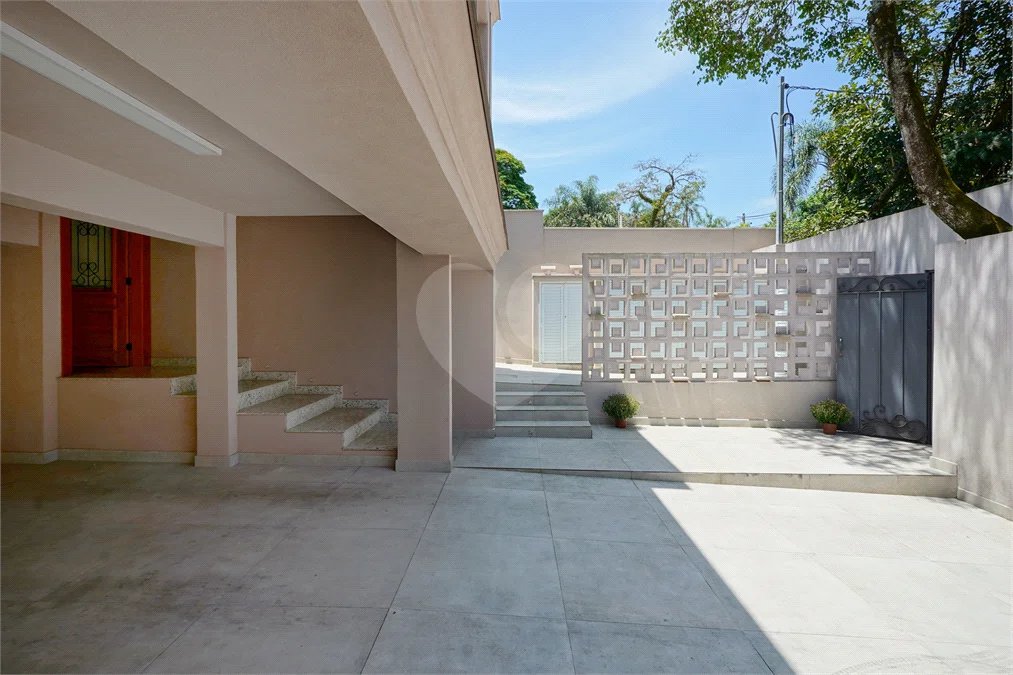 Casa de Vila à venda com 4 suítes em Granja Julieta, São Paulo, SP