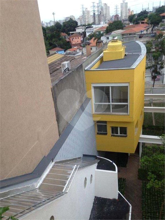 Casa à venda com 3 quartos, sendo 2 suítes, no condomínio Residencial Vegas, São Paulo - SP