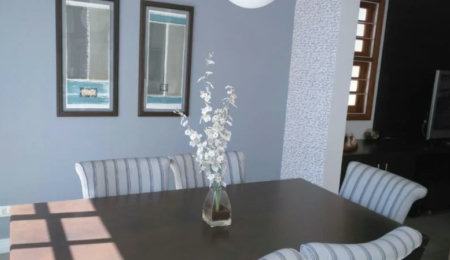 Casa à venda com 3 suítes em Jardim Jussara, São Paulo, SP