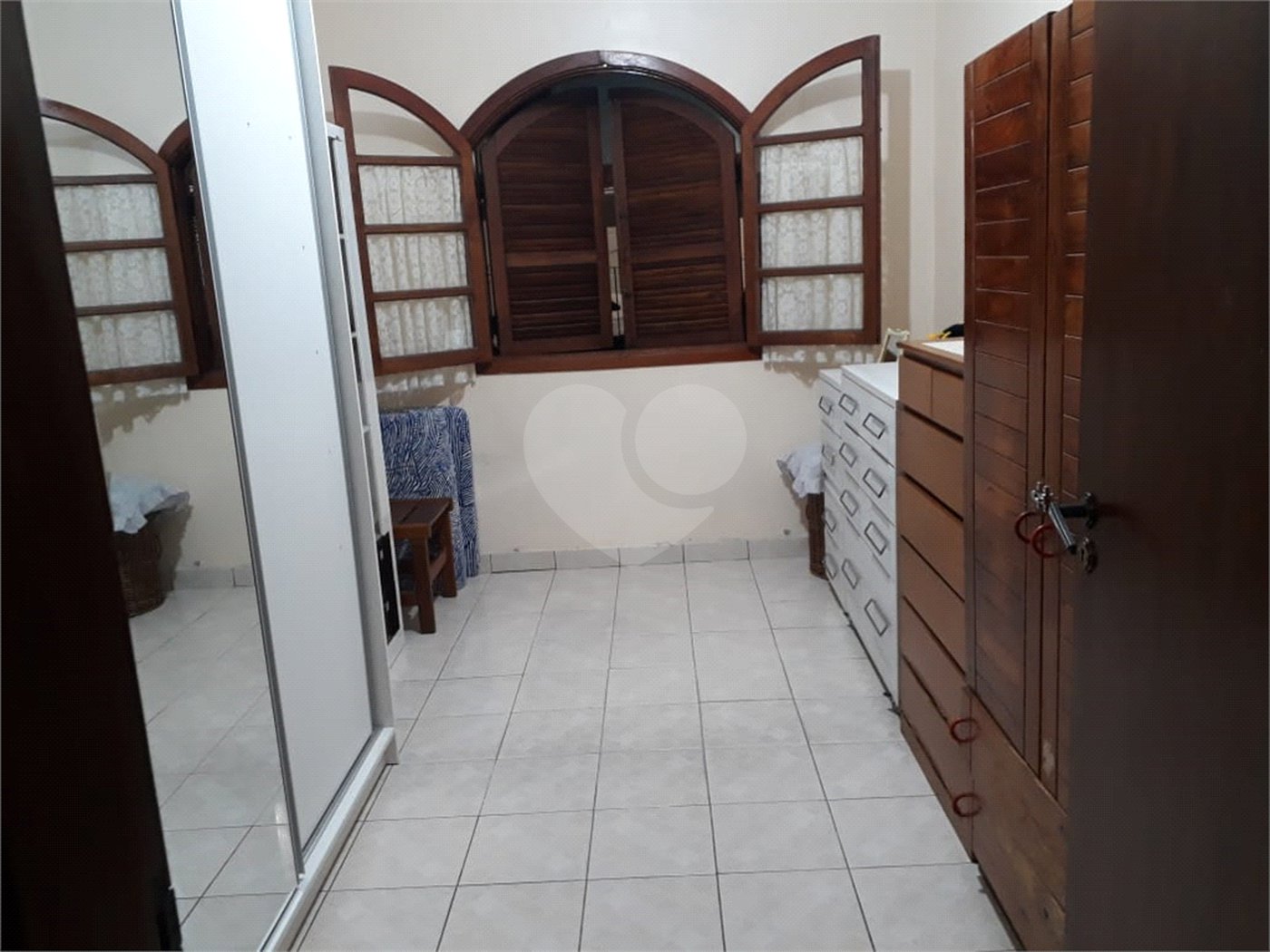 Sobrado à venda com 3 quartos, sendo 1 suíte,  em Vila Nivi, São Paulo, SP