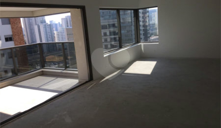 Apartamento à venda com 3 suítes em Campo Belo, São Paulo, SP