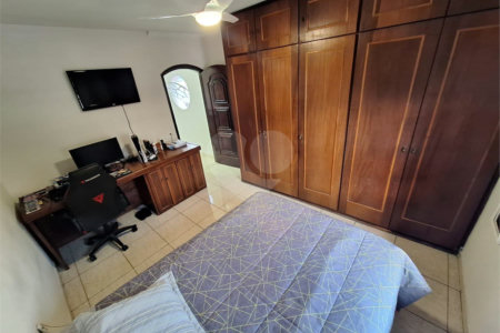 Sobrado à venda com 4 quartos, sendo 1 suíte, em Jardim Leonor Mendes de Barros, São Paulo, SP