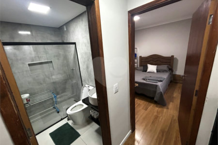 Casa à venda com 2 quartos, sendo 1 suíte,  no condomínio Lago dos Ipês, Itapetininga - SP