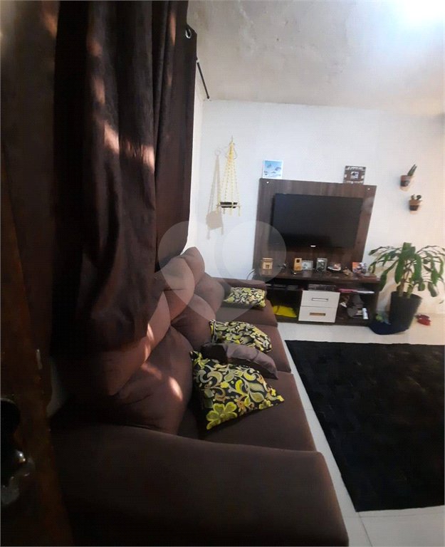 Sobrado à venda com 2 quartos, sendo 1 suíte, em Residencial Rancho Grande, Itaquaquecetuba, SP