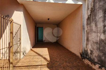 Casa à venda com 2 quartos no Centro, Araraquara, SP