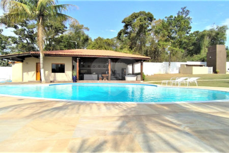 Chácara à venda com 6 quartos, sendo 4 suítes,  em Pinheirinho, Vinhedo, SP