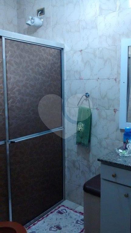 Casa à venda com 3 quartos, sendo 1 suíte, no condomínio Travessa Soldado Oscar Ribeiro Sampaio,8, São Paulo - SP