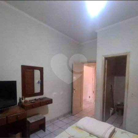 Casa à venda com 4 quartos, sendo 1 suíte,  em Jardim Trussardi, São Paulo, SP