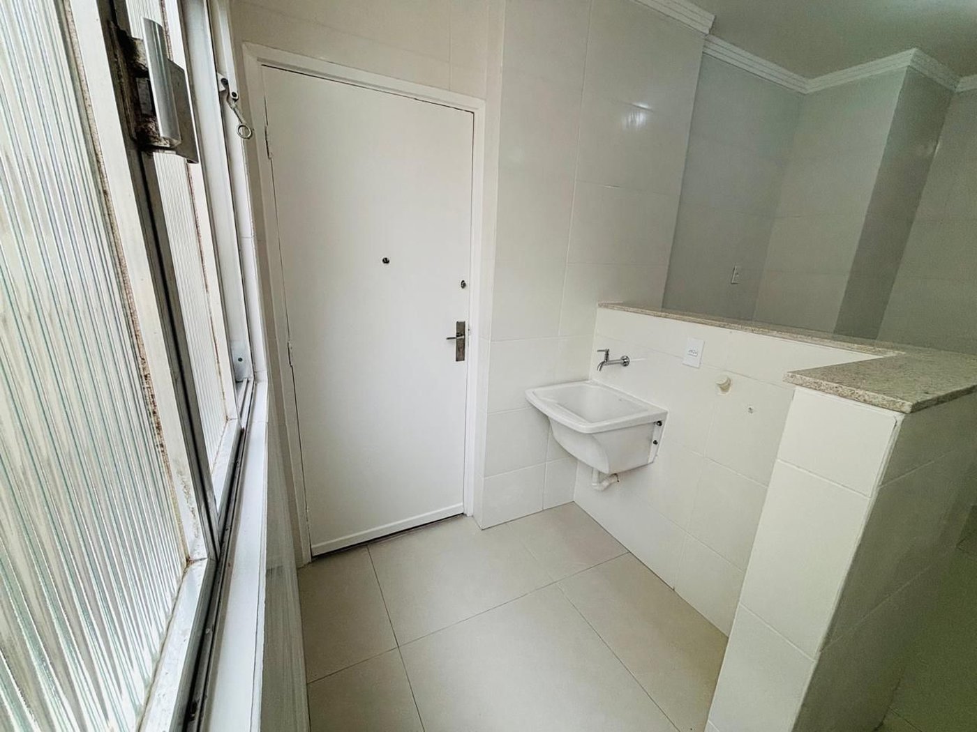 Apartamento com 2 dormitórios à venda, 85 m² por R$ 680.000,00 - Pompéia - Santos/SP
