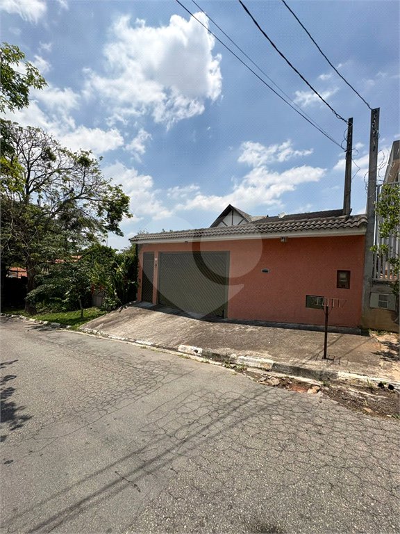 Casa Térrea à venda com 3 quartos, sendo 1 suíte,  em Vila Áurea, Poá, SP