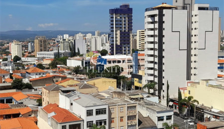 Apartamento à venda com 3 quartos, sendo 1 suíte, no Centro, Sorocaba, SP