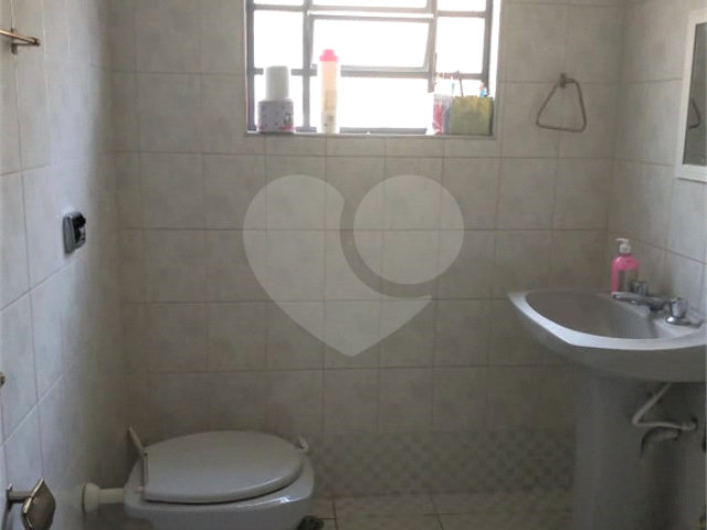 Sobrado à venda com 3 quartos, sendo 1 suíte,  em Vila Romero, São Paulo, SP