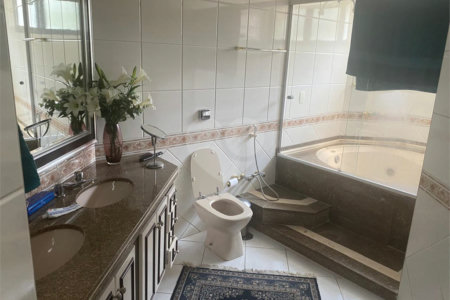 Apartamento à venda com 3 suítes em Jardim Londrina, São Paulo, SP