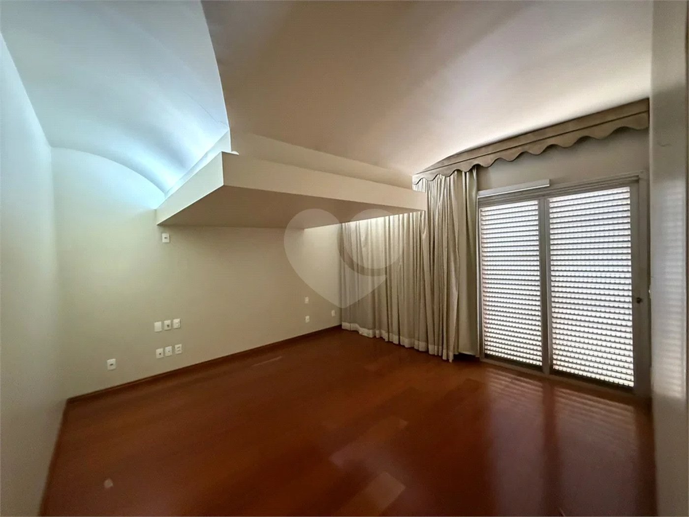 Apartamento à venda com 4 quartos, sendo 2 suítes, no Centro, Araraquara, SP