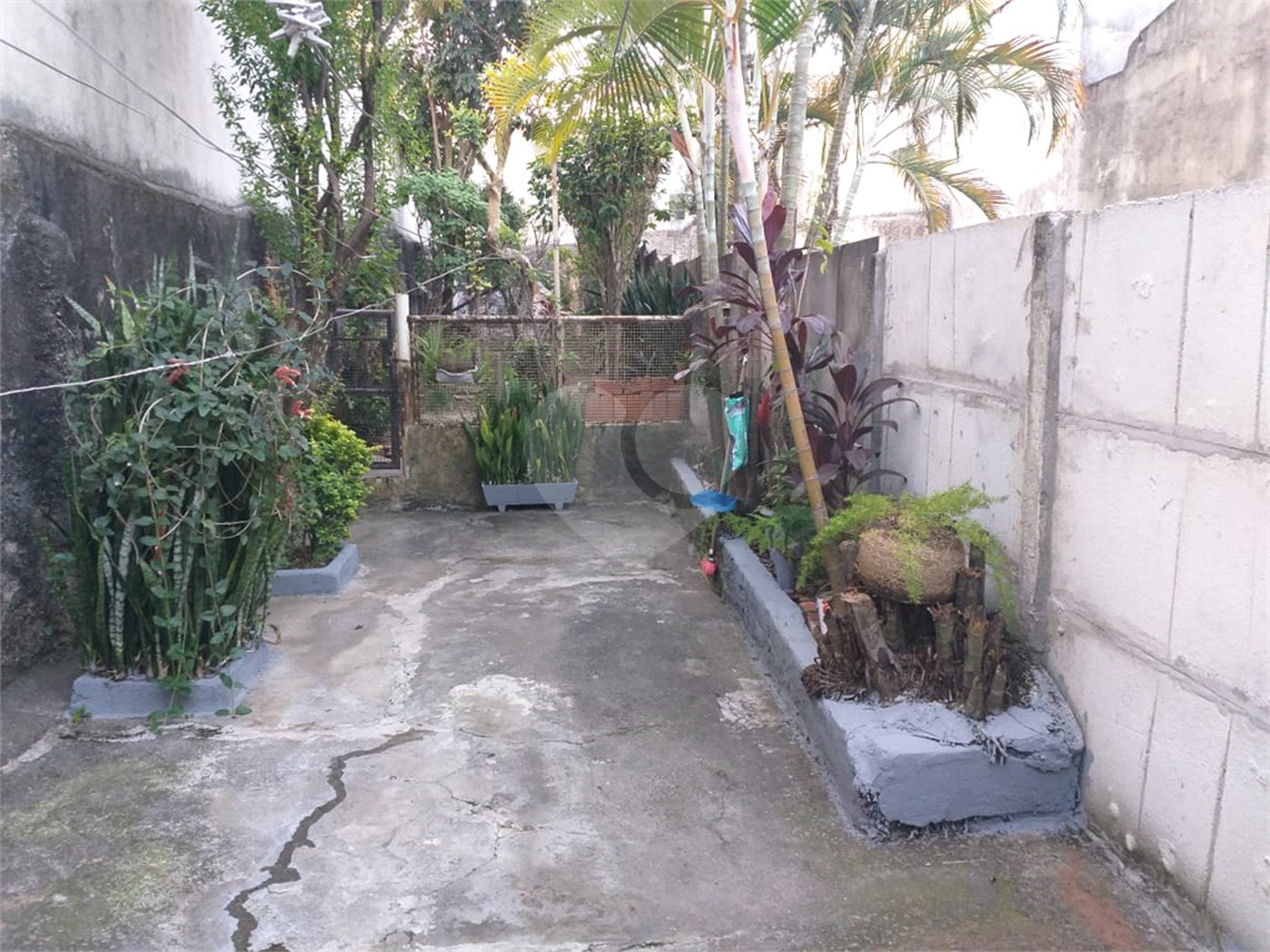 Sobrado à venda ou para alugar com 3 suítes em Santa Teresinha, São Paulo, SP