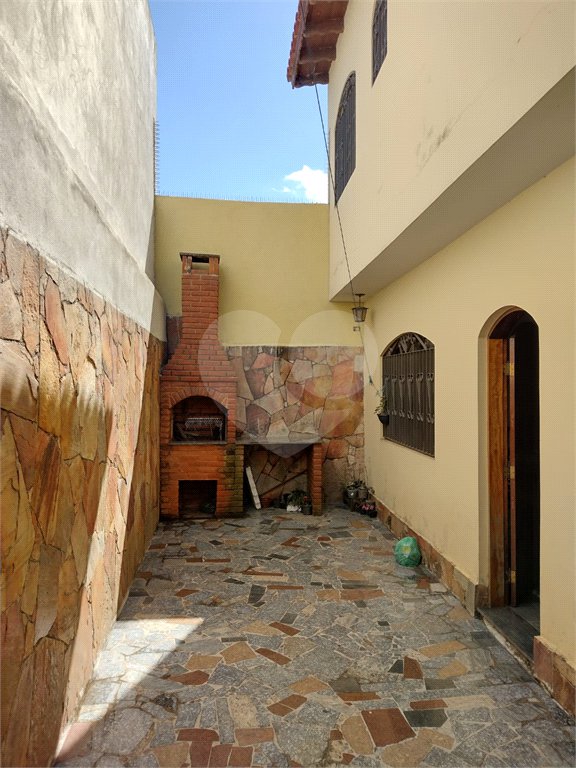 Sobrado à venda com 3 quartos, sendo 2 suítes, em Cidade Cruzeiro do Sul, Suzano, SP