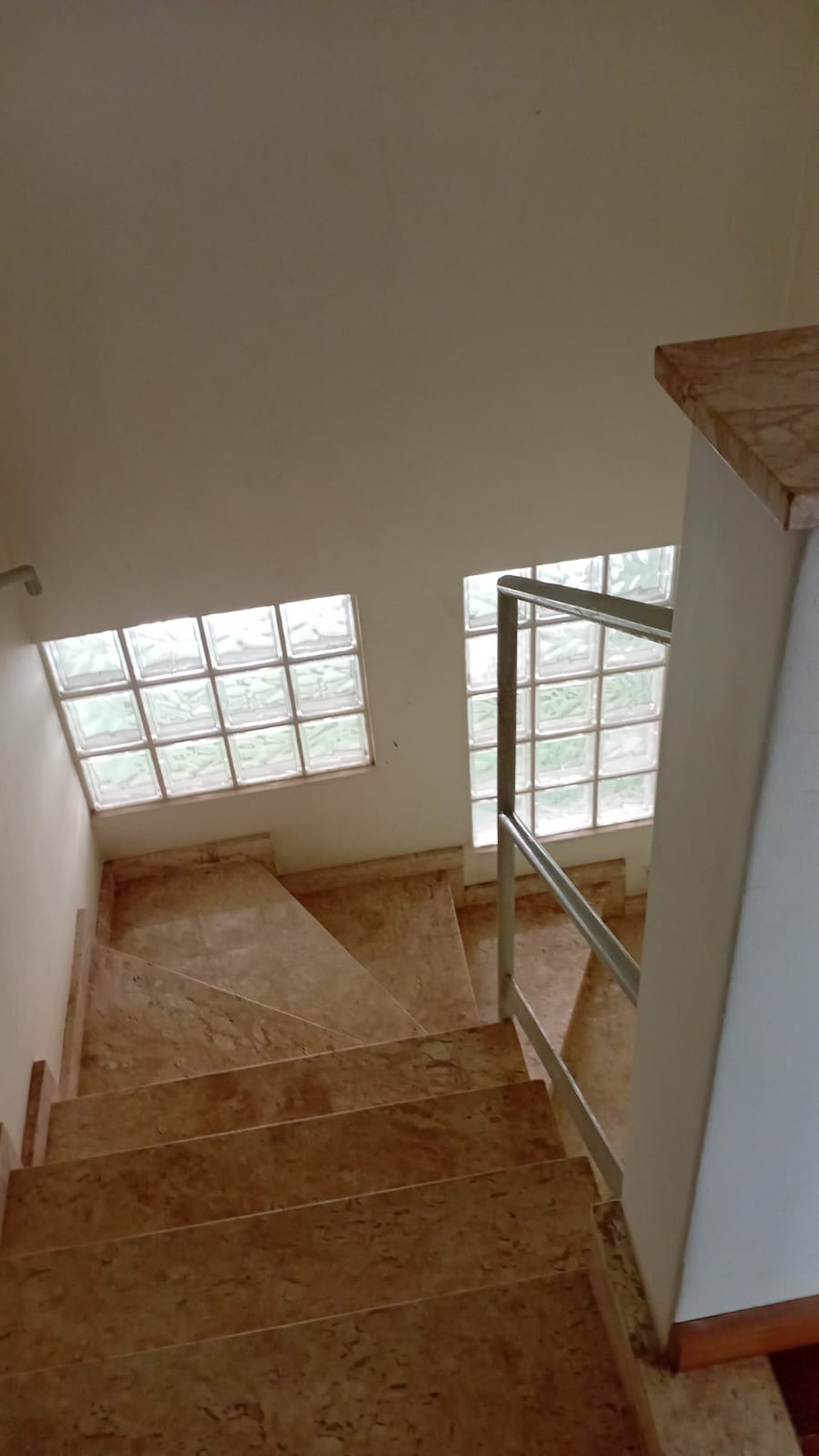Sobrado residencial/comercial para alugar com 4 quartos, sendo 1 suíte, em Parque Ipê, São Paulo - SP