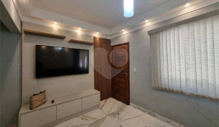 Casa à venda com 2 quartos no condomínio Karolyne, Votorantim - SP