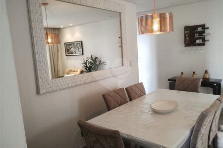 Apartamento à venda com 3 quartos, sendo 1 suíte,  em Jardim Ester Yolanda, São Paulo, SP