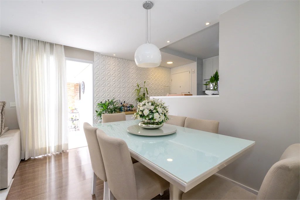 Apartamento à venda com 3 quartos, sendo 1 suíte, em Jardim Parque Morumbi, São Paulo, SP