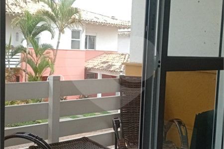 Casa à venda com 4 quartos, sendo 2 suítes, no condomínio Canamari, São Paulo - SP