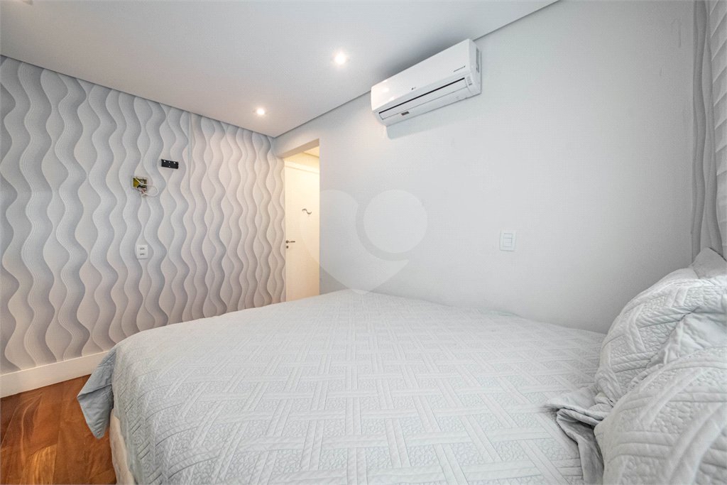 Apartamento à venda com 3 quartos, sendo 2 suítes, em Vila Mariana, São Paulo, SP