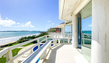 Casa à venda com 5 quartos, sendo 4 suítes,  em Marina, Armação dos Búzios, RJ