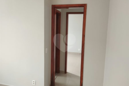 Apartamento à venda com 2 quartos em Parque Laranjeiras, Araraquara, SP