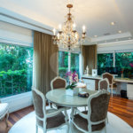 Casa à venda com 5 suítes em Jardim Cordeiro, São Paulo, SP